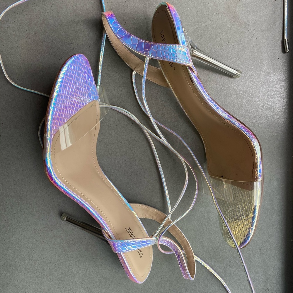 Holographic tie heels